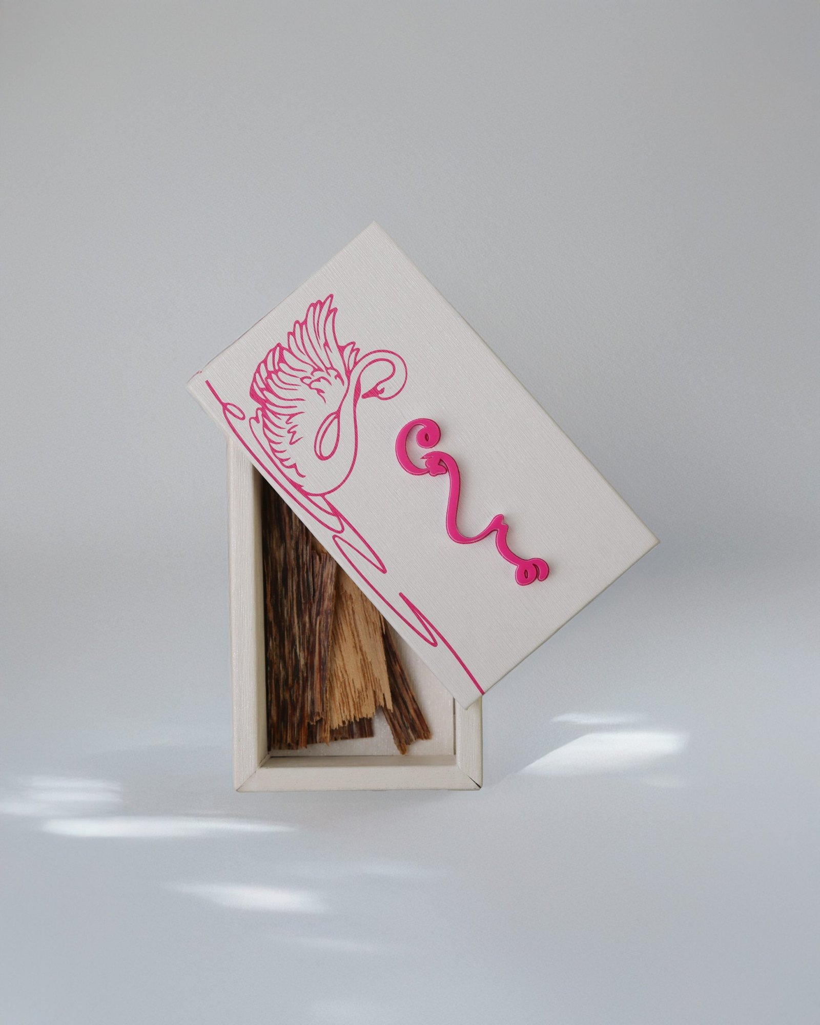 Oud in leather box - Image 3