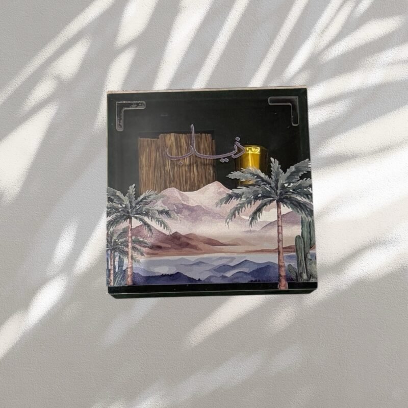 Musk and oud in velvet box